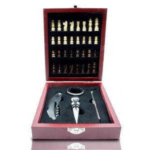 Kit vinho 4 peças em metal  com jogo de xadrez incluso Livon