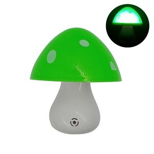 Luminária Noturna Cogumelo LED Bivolt 10,5x8cm em Plástico Moment