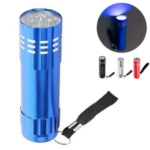 Lanterna C/ Gancho 9 LED's 2x2x8cm em Alumínio Imporiente