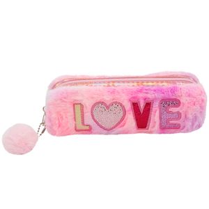 Estojo de Pelúcia Love 21cm em Poliéster Interponte