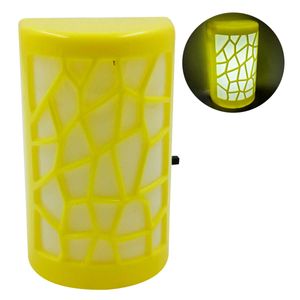 Luminária 8,5cm Em Plástico Javick